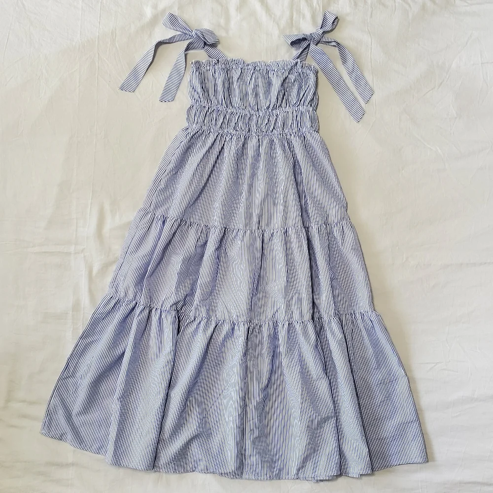 Women's Vine & Love Blue White Striped Maxi Dress Tie Straps Size Medium - Picture 1 of 6